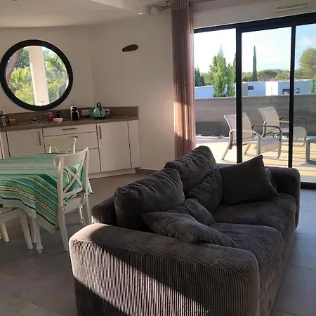 Superbe Pour 4, Climatisé, Piscine Et Garage *
