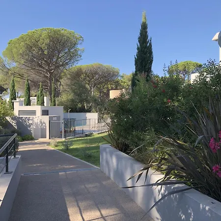 Apartment Superbe Pour 4, Climatise, Piscine Et Garage