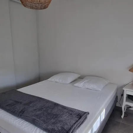 Apartamento Superbe Pour 4, Climatise, Piscine Et Garage