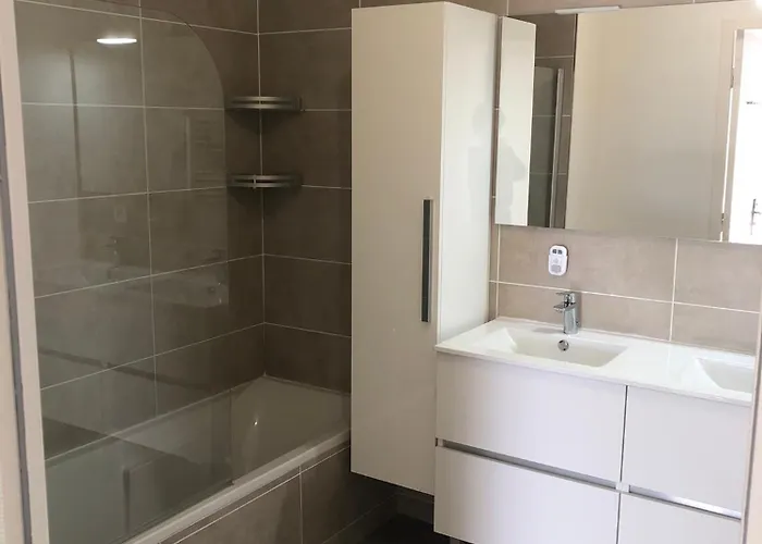 Superbe Pour 4, Climatise, Piscine Et Garage * Saint-Raphael (Var)