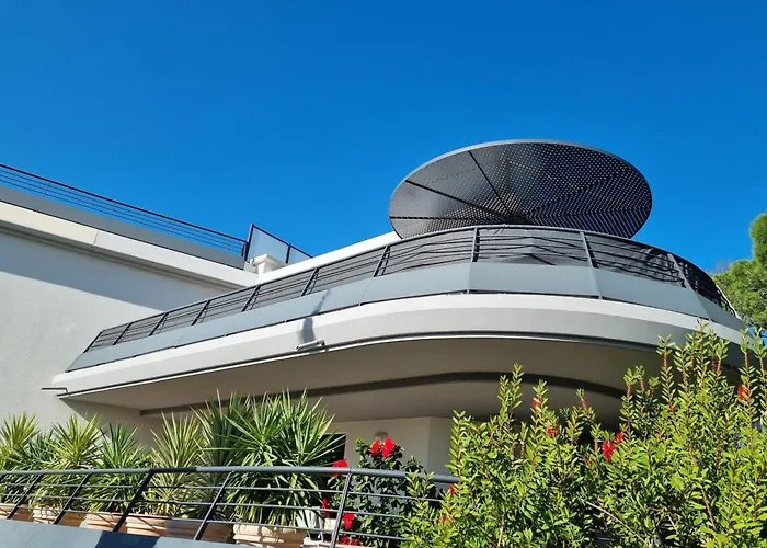 Apartment Superbe Pour 4, Climatise, Piscine Et Garage Saint-Raphael (Var)