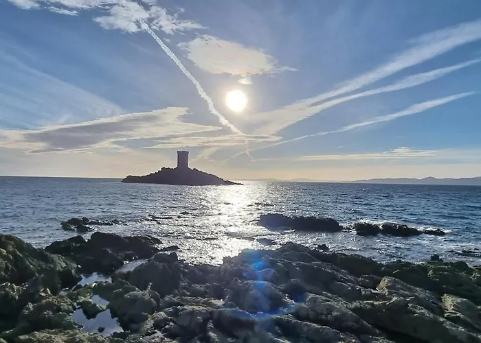 Apartment Superbe Pour 4, Climatise, Piscine Et Garage Saint-Raphael (Var)