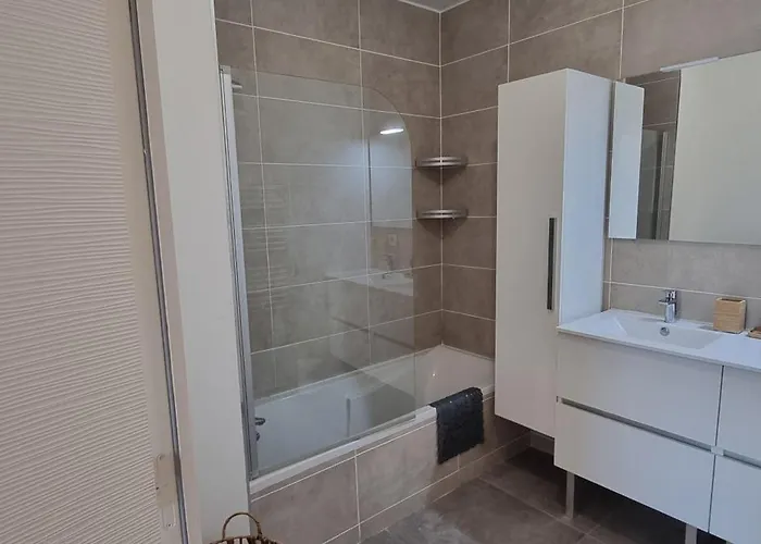 Apartment Superbe Pour 4, Climatise, Piscine Et Garage Saint-Raphael (Var)