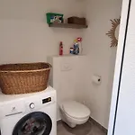 Apartman Superbe Pour 4, Climatise, Piscine Et Garage Saint-Raphaël