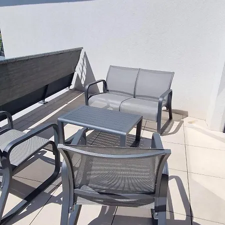 Apartment Superbe Pour 4, Climatise, Piscine Et Garage Saint-Raphaël